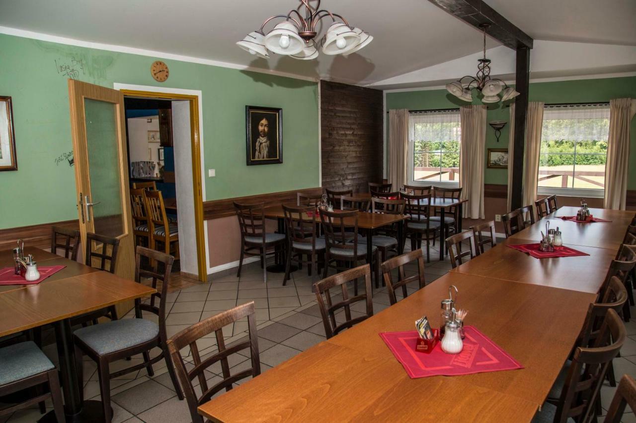 Frenštát pod Radhoštěm Hotel U Lip Trojanovice מראה חיצוני תמונה