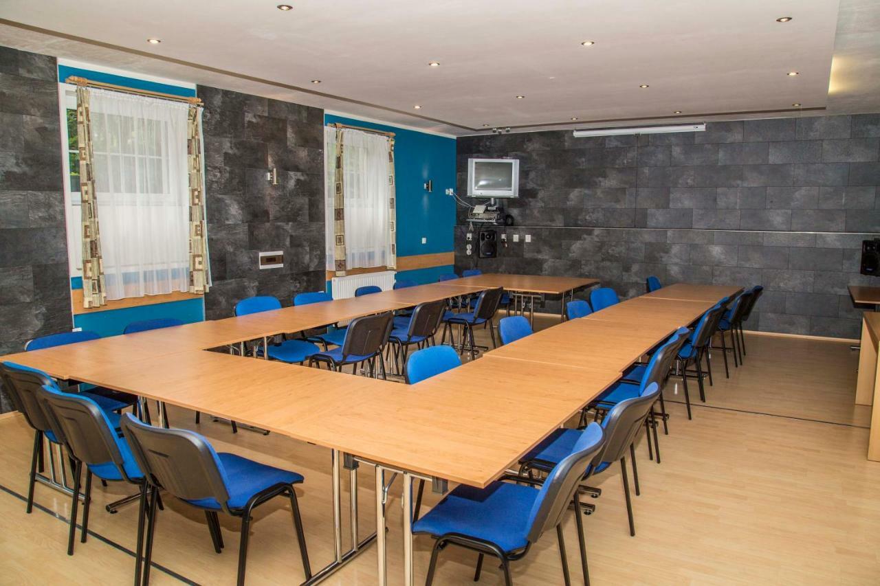 Frenštát pod Radhoštěm Hotel U Lip Trojanovice מראה חיצוני תמונה
